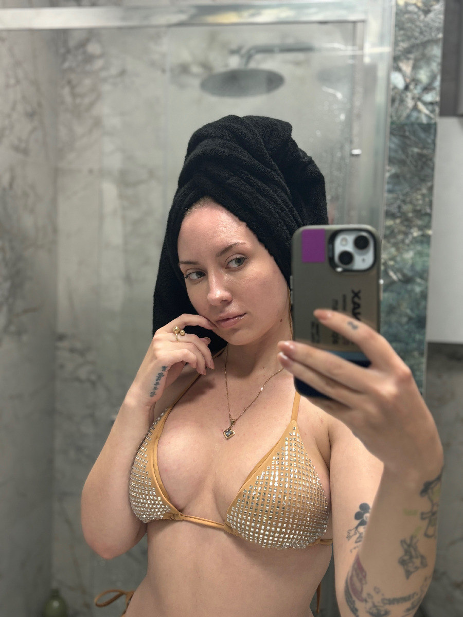 Nude girl KateV in Kota Kinabalu