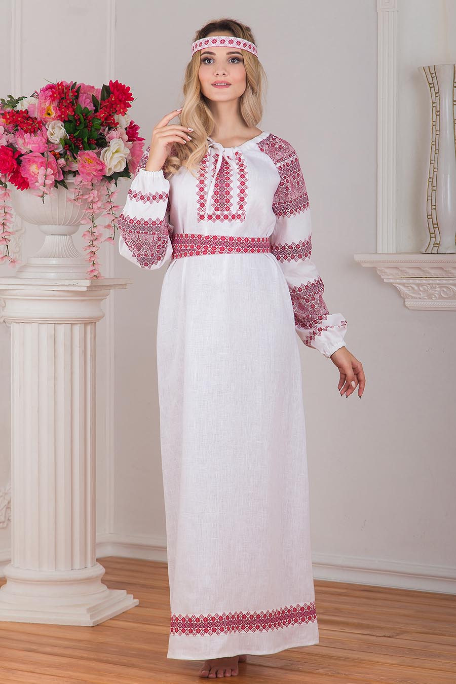 Women in Slavic costumes in Kota Kinabalu