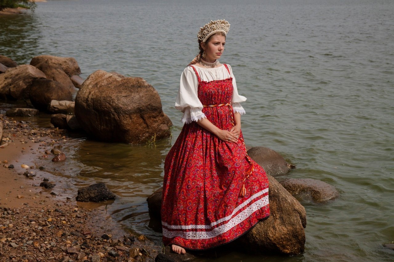 Women in Slavic costumes in Kota Kinabalu