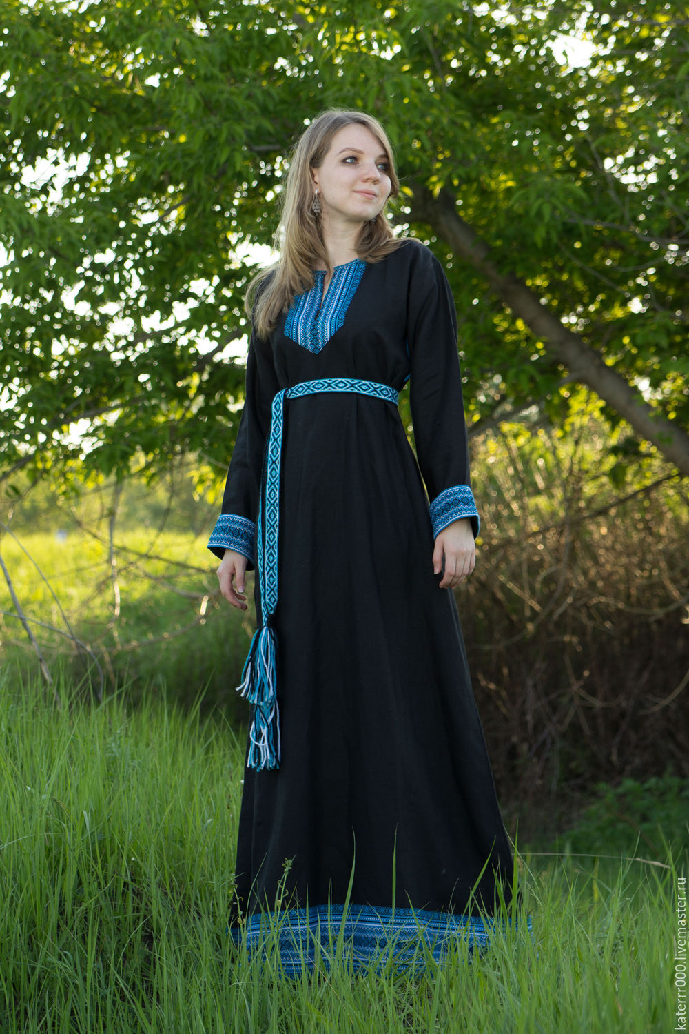 Women in Slavic costumes in Kota Kinabalu