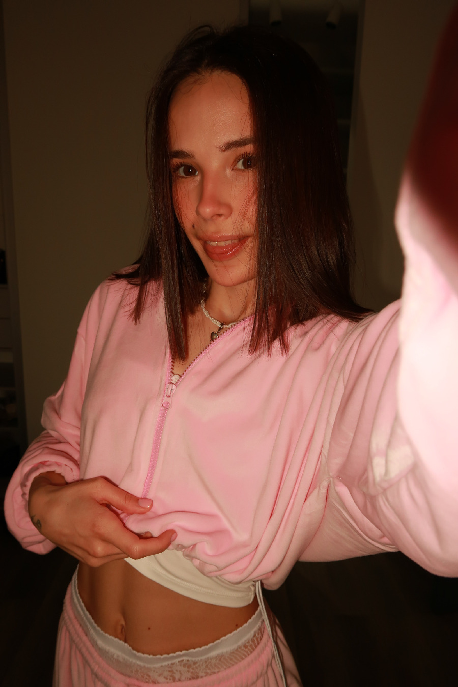 Tina brings the glow — live moments in Kota Kinabalu